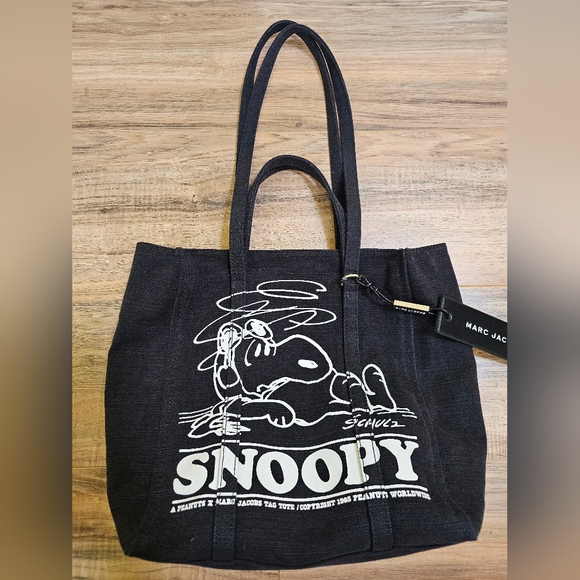 💕🎉HOST PICK🎉💕MARC JACOBS × PEANUTS Snoopy Black Canvas Shoulder Tote Bag - Picture 9 of 16